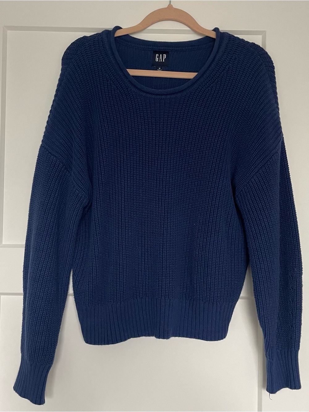 GAP Women's Navy Blue Crewneck Sweater